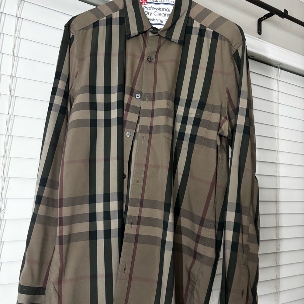 Burberry Men's Checkered Button Down Shirt - Olive and Black